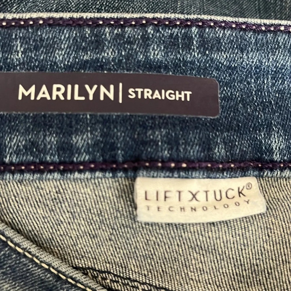 NYDJ Marilyn Straight Lift & Tuck Jeans in Heyburn Wash - NEW - Size 10 - Picture 7 of 11